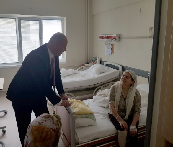 Başkan Togar’dan hastalara moral ziyareti