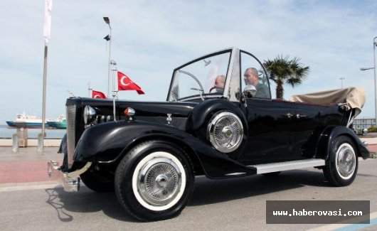 Atatürk'ün makam aracına benzer otomobil yaptı