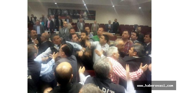 Belediye Meclisi'nde, 'Kemal Kılıçdaroğlu' kavgası
