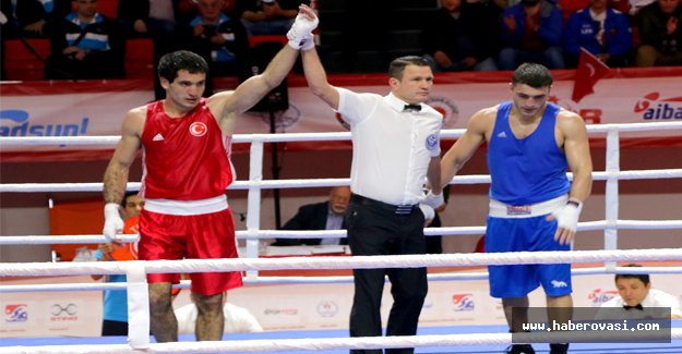 Milli boksör Ünal olimpiyatlar için Gürcü rakibini 3-0 yendi