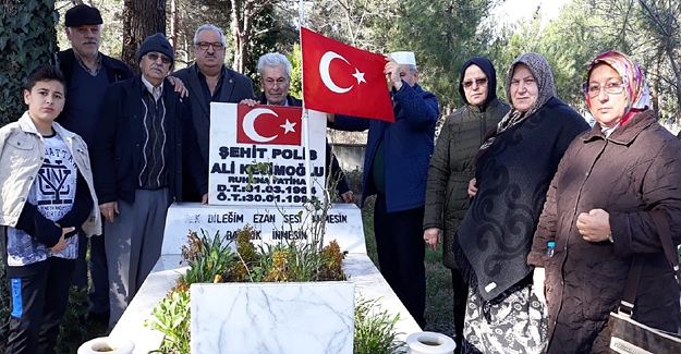 Bafra'da Şehit Polis kabri başında anıldı