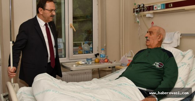 Başkan Şahin’den hastalara sürpriz ziyaret