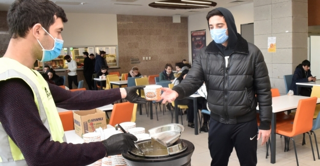 Samsun'da Öğrencilere ikram