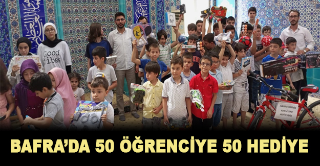 Bafra’da 50 öğrenciye 50 hediye