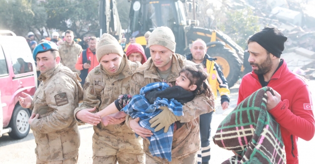 Kızılay afet çalışmaları aralıksız sürüyor