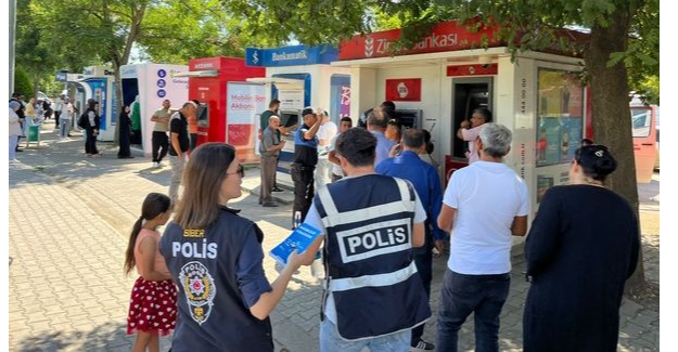 Samsun'da emniyet güçleri vatandaşı bilinçlendirdi