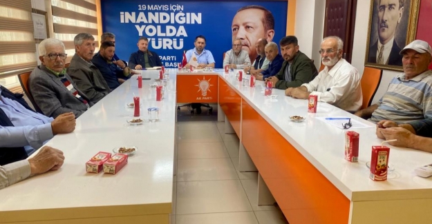 Ak Parti 19 Mayıs ilçe başkanı mahalle başkanlarıyla buluştu