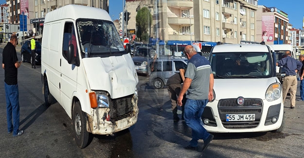 Samsun'da trafik kazasında anne ve kızı yaralandı