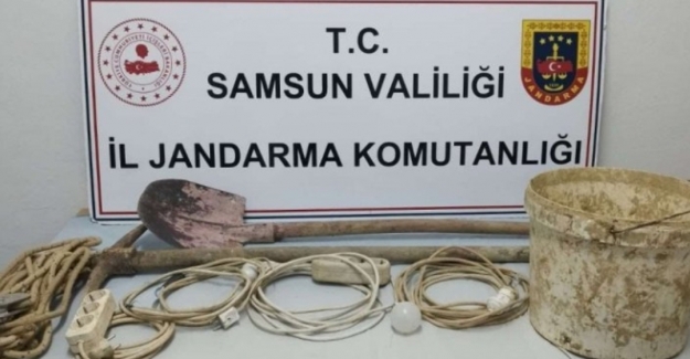 Samsun'da kaçak kazı yapan 2 kişi yakalandı