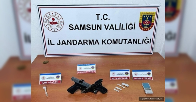 Samsun'da araçtan uyuşturucu ve silah çıktı