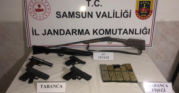 Samsun’da bir evde yapılan aramada silah ele geçirildi