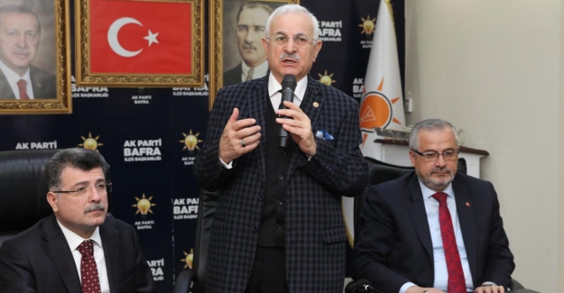 Ahmet Yeni, parti değişenleri eleştirdi