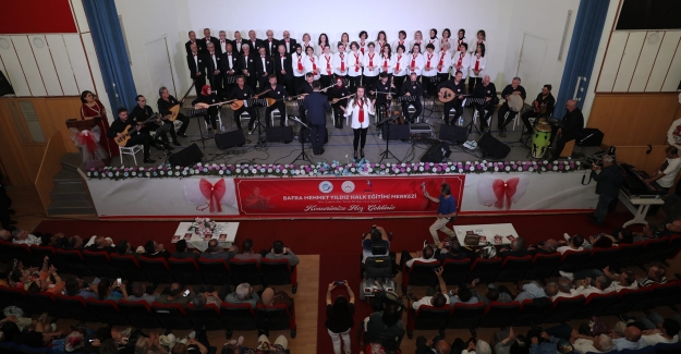 Bafra'da Türk Halk Konseri 'ne ilgi büyük oldu
