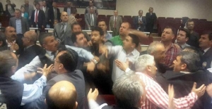Belediye Meclisi'nde, 'Kemal Kılıçdaroğlu' kavgası