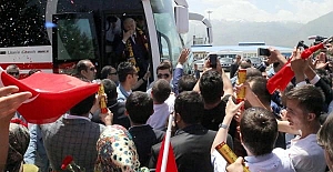 Başbakan Yıldırım Memleketi Erzincan'da