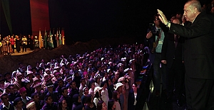Erdoğan Samsun'da sahne programına katıldı
