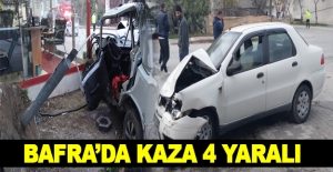 Bafra'da İki otomobil çarpıştı 4 yaralı
