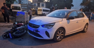 Bafra'da otomobille motosiklet çarpıştı 1 yaralı