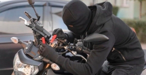 Alaçam'da motosiklet hırsızları yakalandı