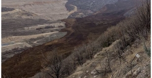 Altın madeninde toprak kayması, 9 kişi kayıp